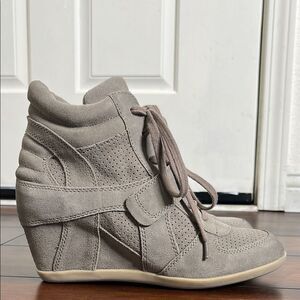 Ash Women's Bowie Perforated Suede Hi-Top Wedge Sneakers size 41 NWT Taupe